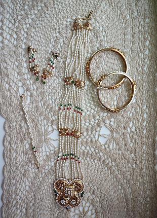 Набір прикрас в індійському стилі