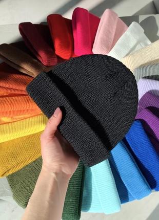 Шапка міні біні чорна  докер докерка вище вух кусто в’язана  коротка вкорочена кроп рубчик з підворотом отворотом жіноча чоловіча