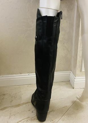 Чорні зимові натуральні шкіряні сапожки/сапоги/чоботи ботфорти на низькому каблуці8 фото