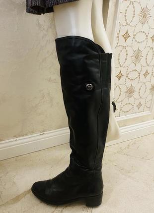 Чорні зимові натуральні шкіряні сапожки/сапоги/чоботи ботфорти на низькому каблуці6 фото