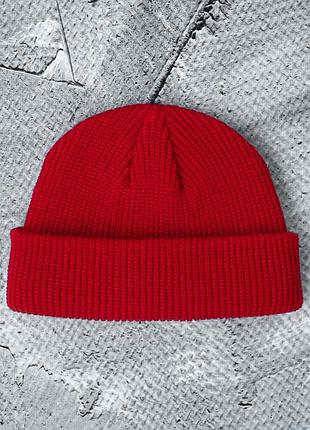 Шапка міні біні чорна  докер докерка вище вух кусто в’язана  коротка вкорочена кроп рубчик з підворотом отворотом жіноча чоловіча червона бордова