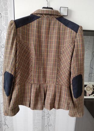 Красивенный теплый пиджак шерсть с лацканами и баской 188 фото