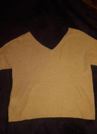 Яркий желтый свитер, свитшот
