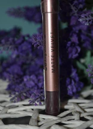 Фірмовий олівець для губ mid brown velvet matte lipstick crayon new look оригінал3 фото