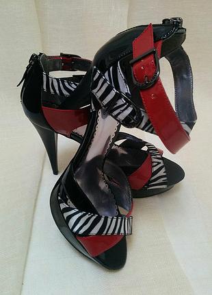 Босоніжки guess оригінал з сша