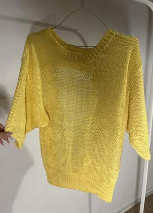 Стильный свитер с очень нарядной спинкой)