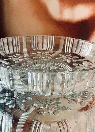 Ваза для сладостей, закусок, а также оформления праздничного стола.