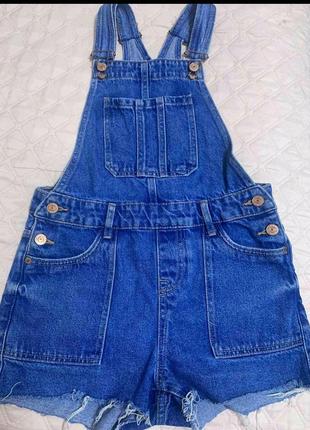 Жіночий комбінезон