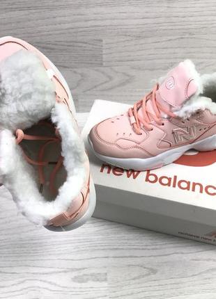 Зимові жіночі кросівки new balance 608 шкіряні на хутрі молодіжні стильні яскраві рожевого кольору2 фото