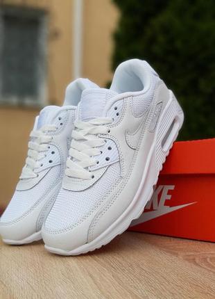 Повсякденні жіночі кросівки nike air max 90 з прес шкіри для заняття спортом в стилі найк білого кольору7 фото