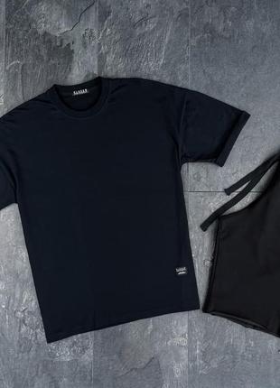 Чоловічий літній однотонний оверсайз комплект футболка+шорти closer чорного кольору