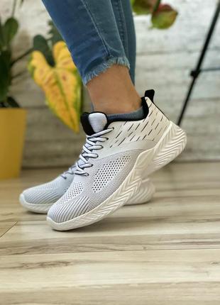 Белые текстильные кроссовки комфортные удобные на каждый день