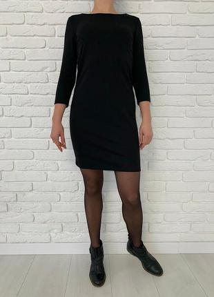 Пряме,чорне плаття