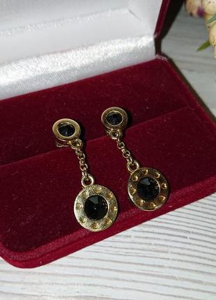 Красиві позолочені сережки з камінням сваровські лімітована серія сережки4 фото