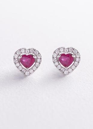 Золоті сережки — пусети "сердечка" з діамантами 
і рубінами з0442di
