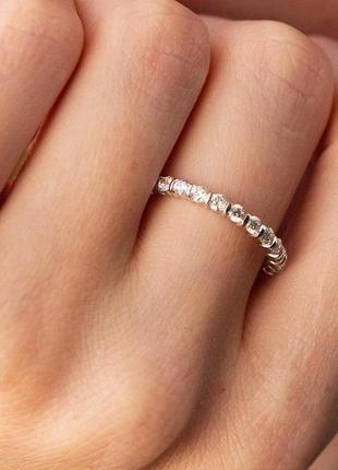 Золотое кольцо с дорожкой камней (бриллианты) 
кб0459ca2 фото
