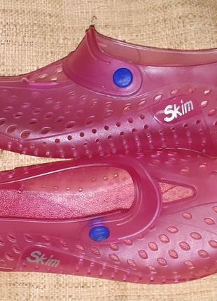 33-34р-21 см аквашузы skim made in italy