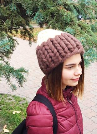 Стильная шапка из шерсти мериноса