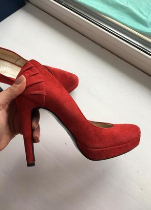 Красные туфли
