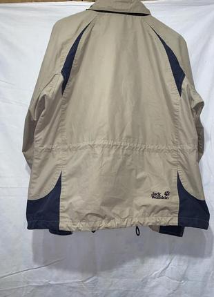 Куртец від jack wolfskin