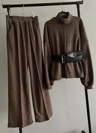 Моднявый теплый костюмчик для девочки