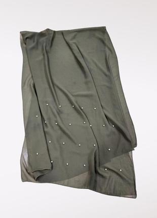 Красивый шарф с жемчужинами