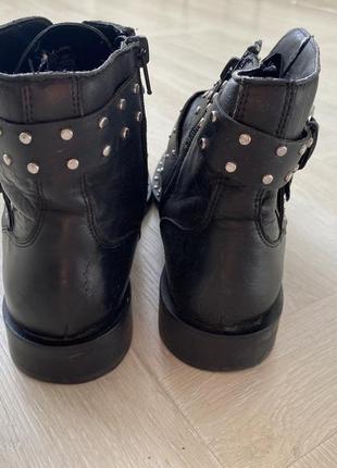 Чёрные кожаные ботинки stradivarius3 фото