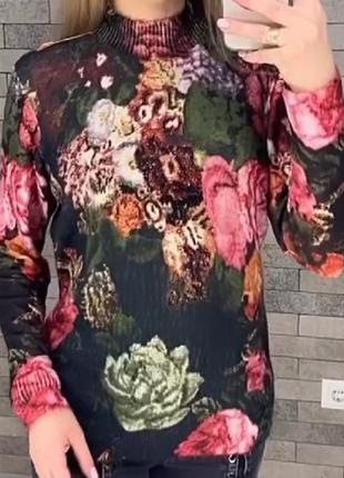 Шикарный ангоровый гольф в шикарный принт яркие цветы,высокое качество.