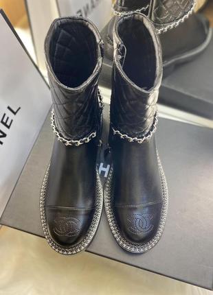 Жіночі чоботи у стилі chanel boots black, чоботи у стилі шанель зі стьобаним верхом у чорному кольорі, 36 розмір4 фото