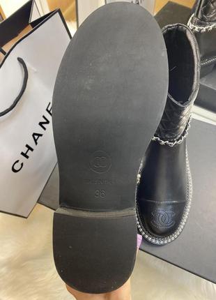 Жіночі чоботи у стилі chanel boots black, чоботи у стилі шанель зі стьобаним верхом у чорному кольорі, 36 розмір5 фото