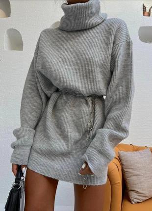 Женская вязаная туника оверсайз с высоким воротником