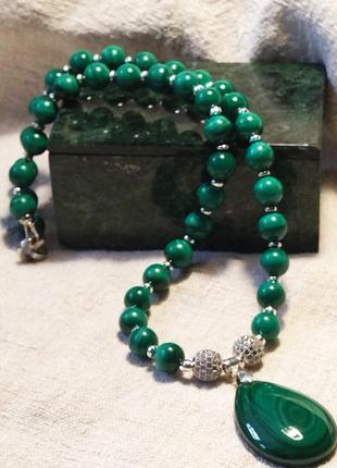 Бусы из натурального камня малахит