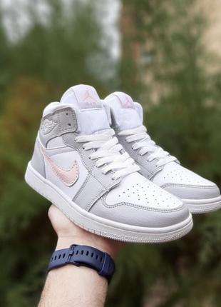 Кросівки високі nike air jordan 1 retro біло-рожеві4 фото