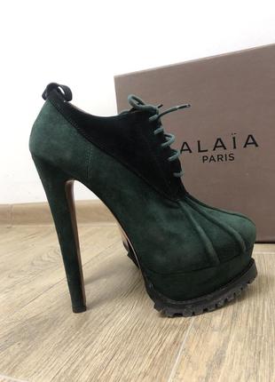 Ботильоны alaia алайя на высоком каблуке со шнуровкой