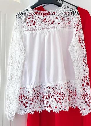 Блуза з кружевом