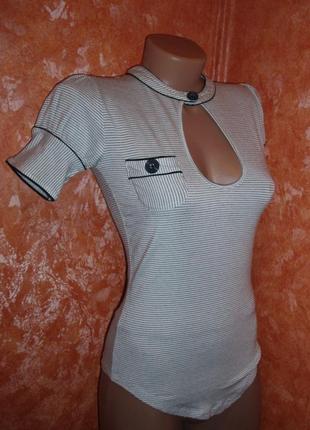 Незвичайна блуза-футболка french connection р. s