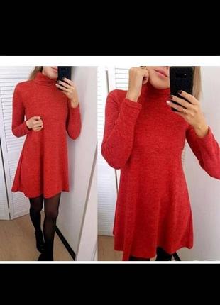 Червона сукня