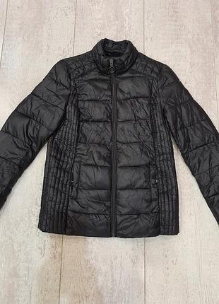 Чорна демисезонна курта