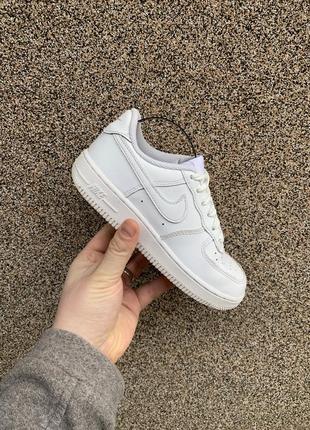 Шкіряні кросівки nike air force