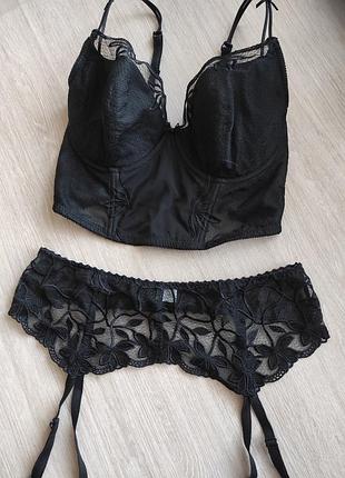 Великолепный комплект нижнего белья