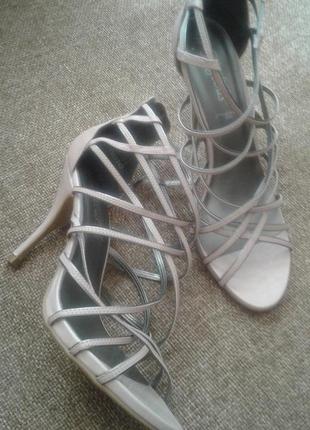 Шикарные босоножки пудрового цвета от new look, p.41/ 8