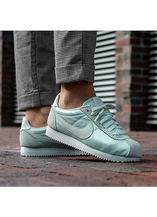 Мятные кроссовки nike  cortez оригинал