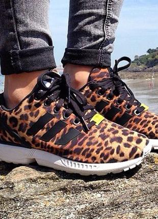 Фирменные кроссовки подлетка девочке\женщи\adidas zx flux\р.35