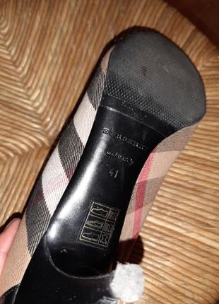 Шкіряні туфлі + текстиль люксового бренду burberry раз.40.5-41 (26.5)2 фото