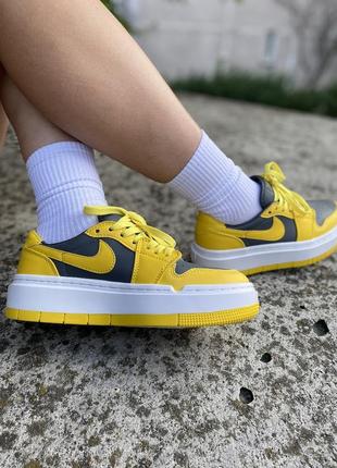 Шикарные женские кроссовки nike air jordan 1 low elevate yellow/grey жёлтые с серым8 фото