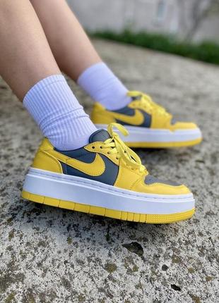 Шикарные женские кроссовки nike air jordan 1 low elevate yellow/grey жёлтые с серым1 фото