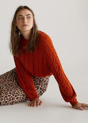 Яскравий светр від stradivarius розмір м