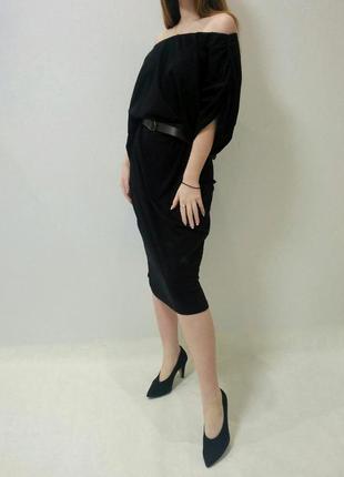 Платье черного цвета с поясом италия6 фото