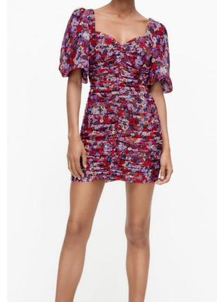 Коротка шифонова сукня , нова, від zara, відкрита спина, зі збірками