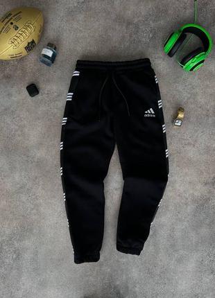 Спортивні штани adidas